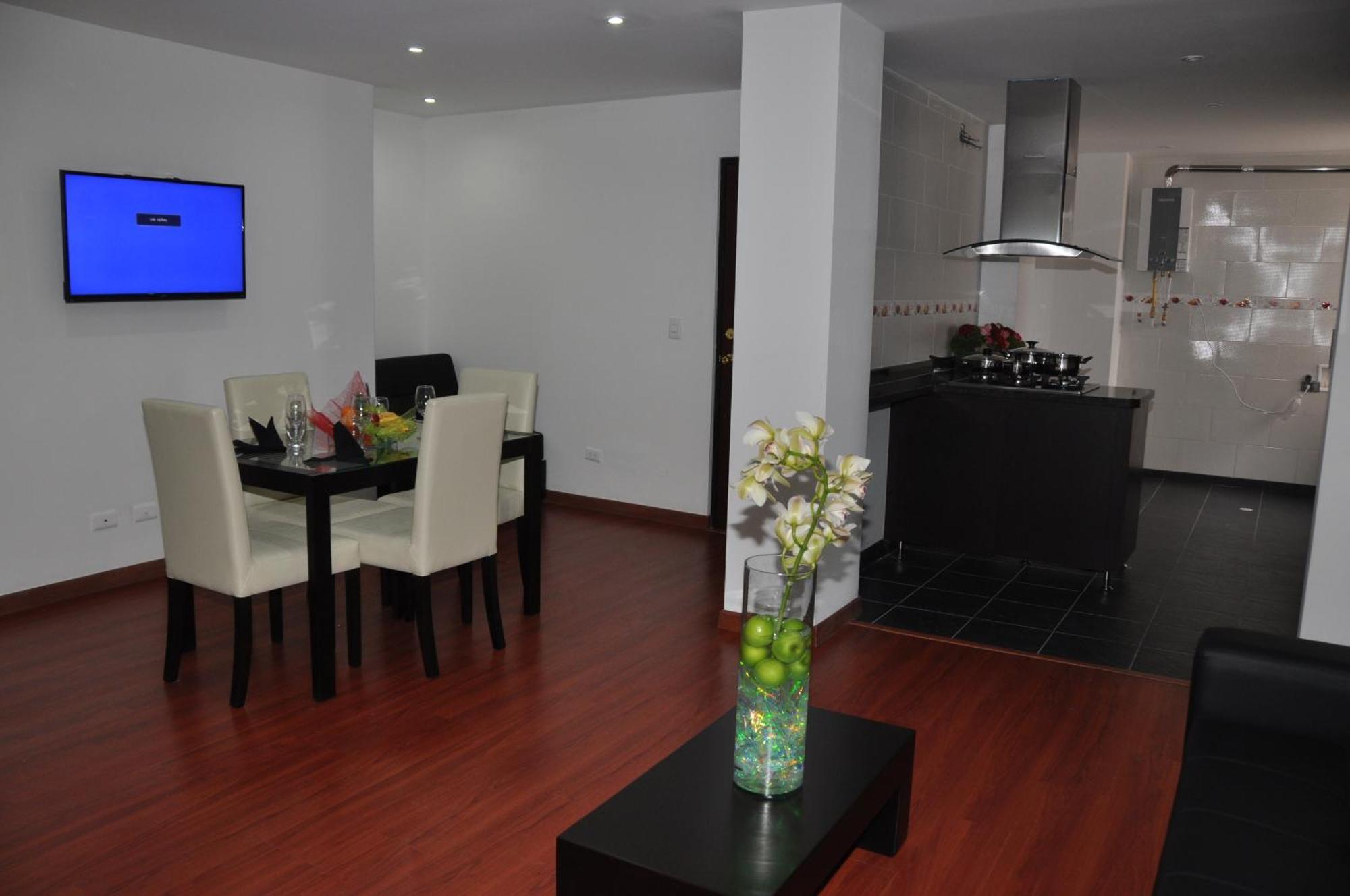 Apartamentos Plaza Modelia — Photos 2