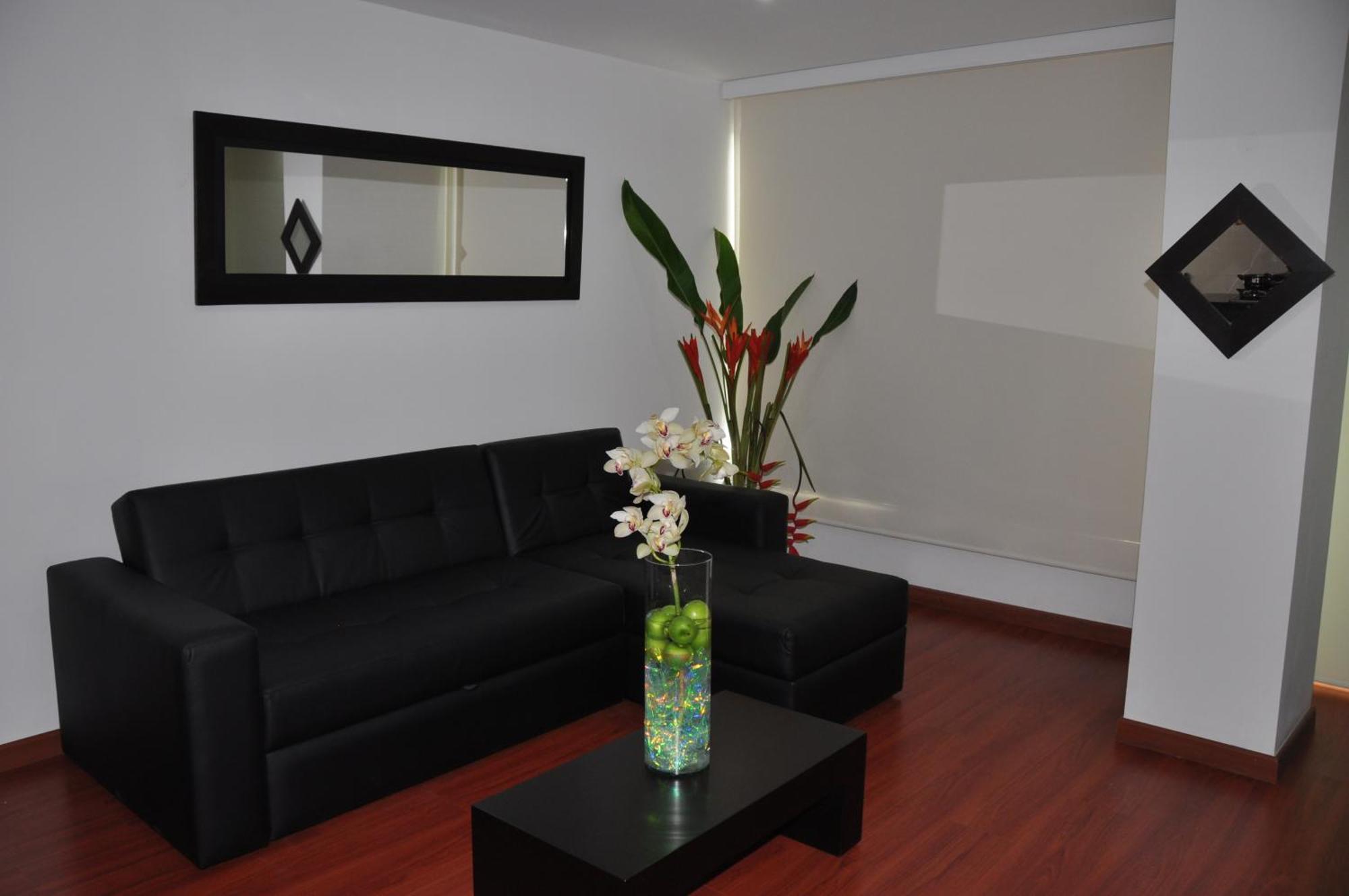 Apartamentos Plaza Modelia — Photos 1